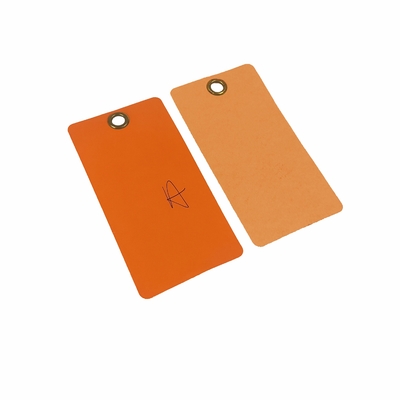 Besonders hochwertige Kunststoff-Blanktags.