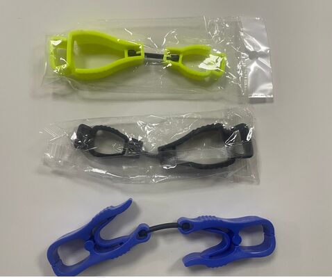 Kunststoffhandschuhklemmen Custom Logo-Druck Langlebiger Arbeitshandschuhhalter Polyethylen Material Mehrfache Farben und Größenoptionen